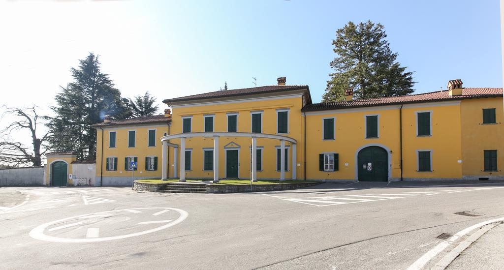 Foresteria La Torretta Fino Mornasco Kültér fotó